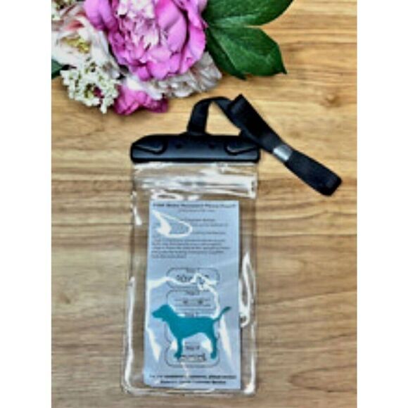 NWT VICTORIA SECRET PINK WATER RESISTANT PHONE POUCH - Picture 1 of 5